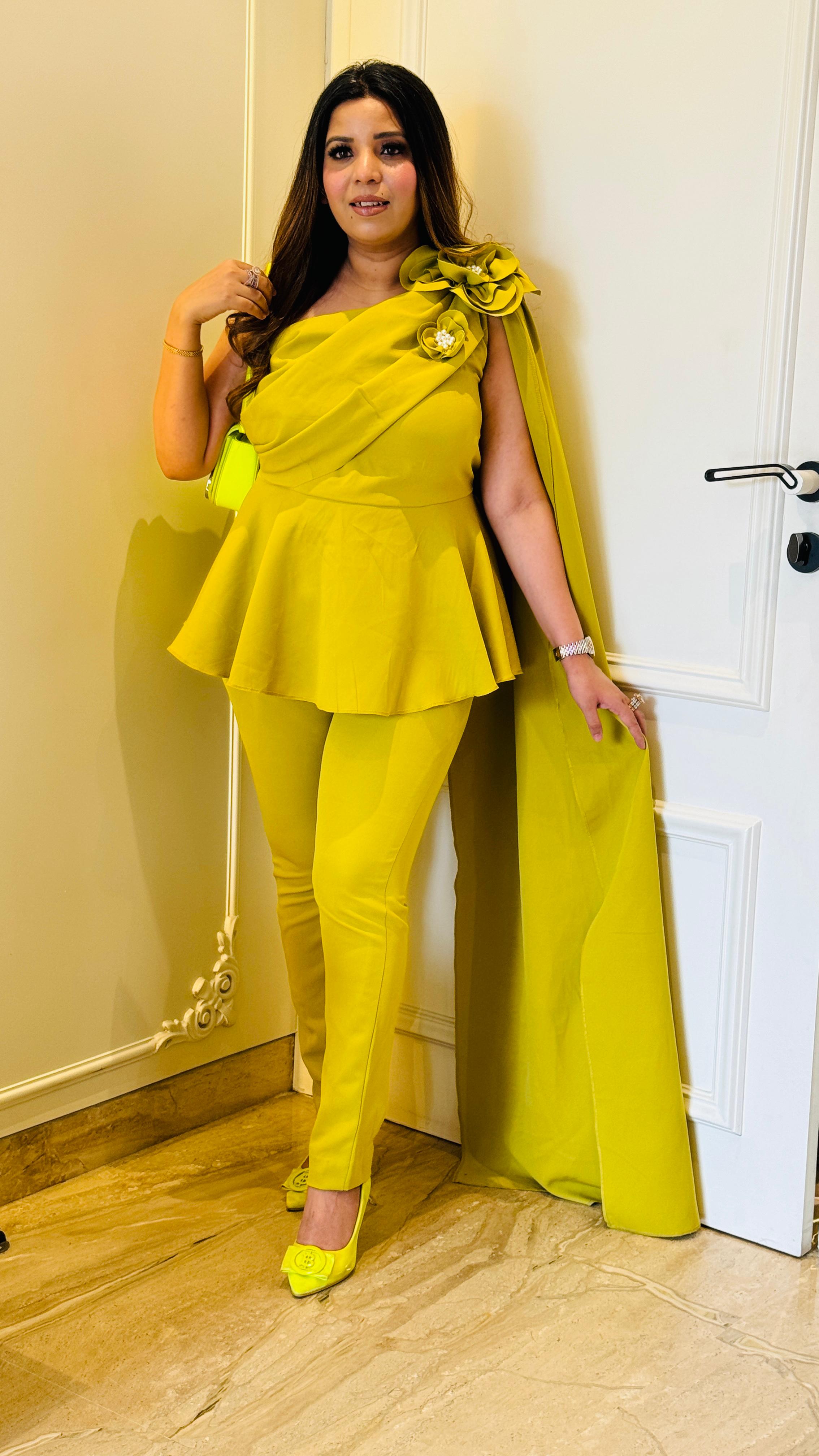 Hosteller Banana Crepe Peplum Co-ord Set